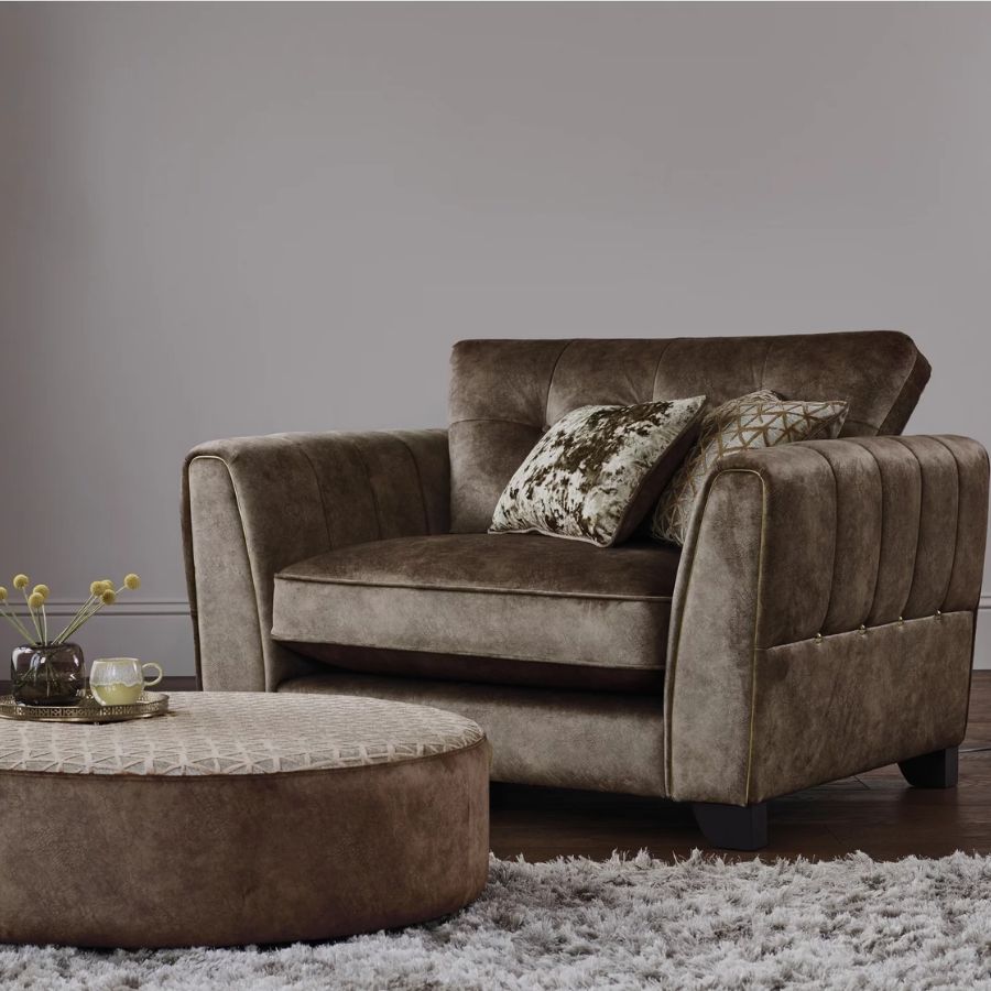 Ariana Snuggle Chair