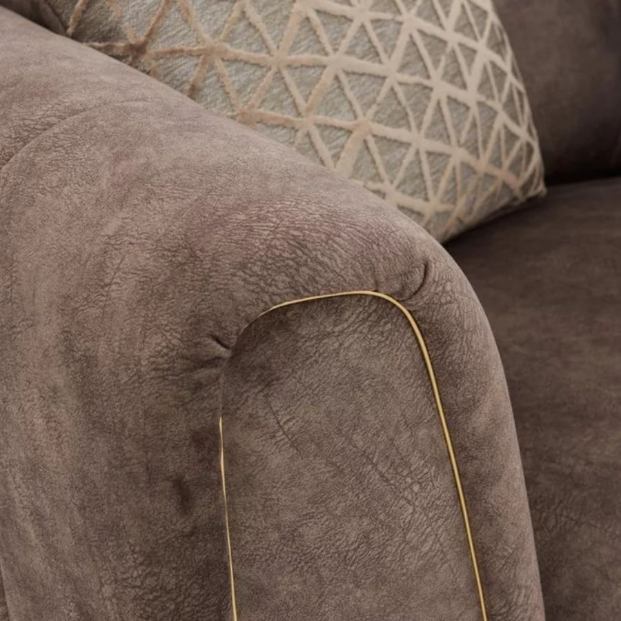 Ariana Snuggle Chair