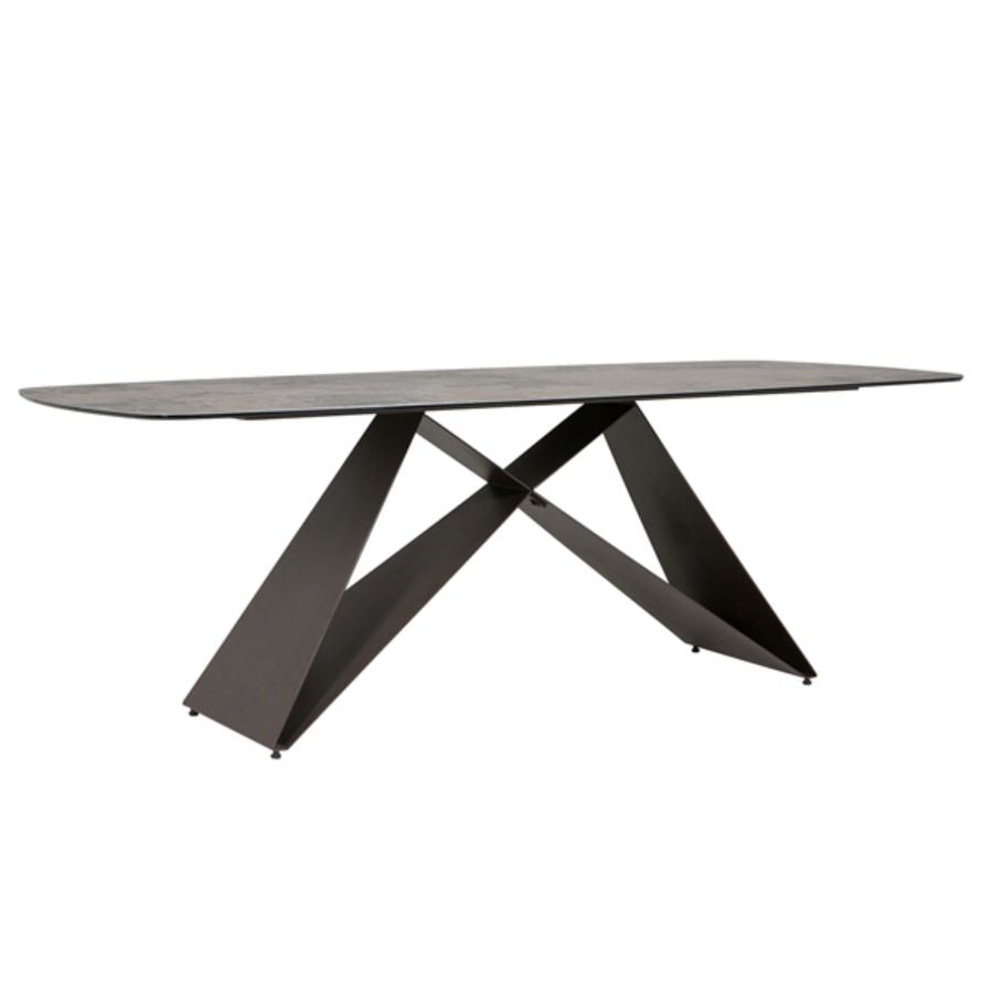 Seti Dining Table