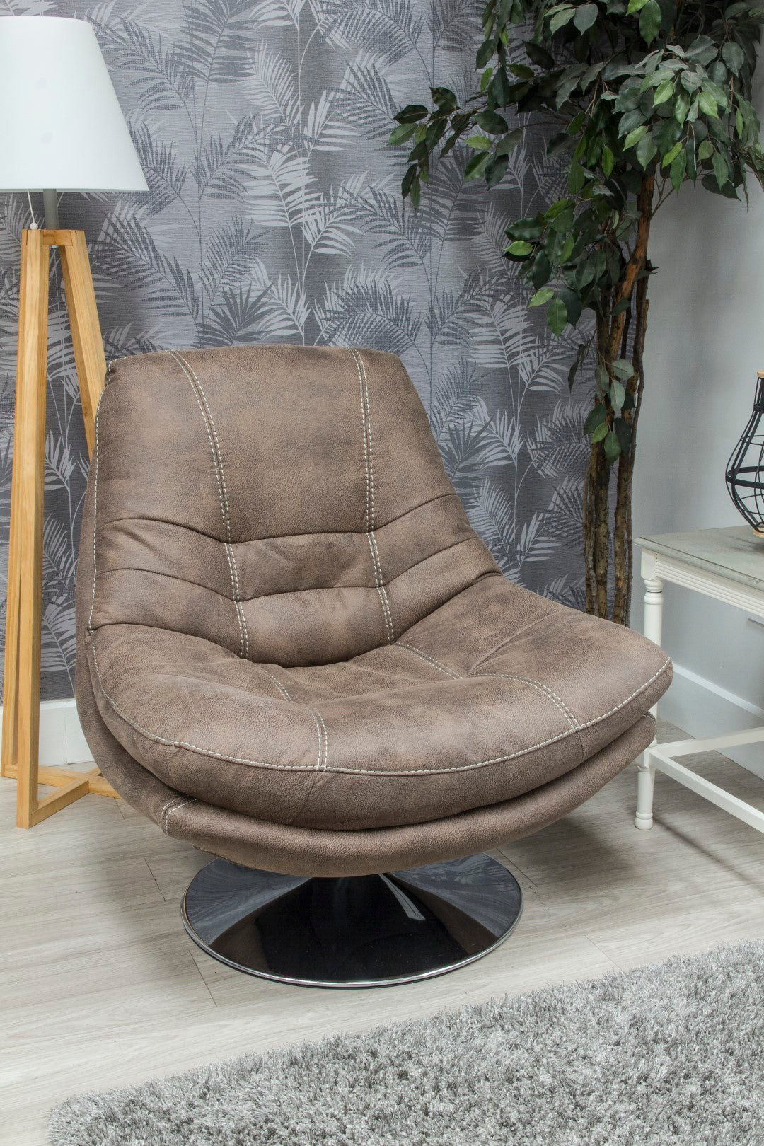 Axis Swivel Chair