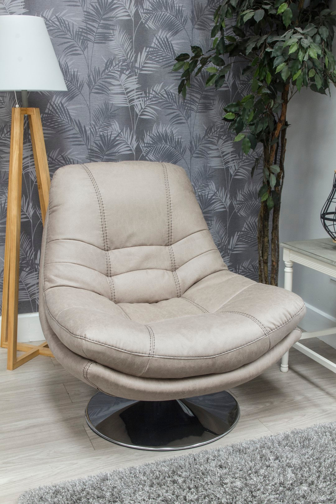 Axis Swivel Chair