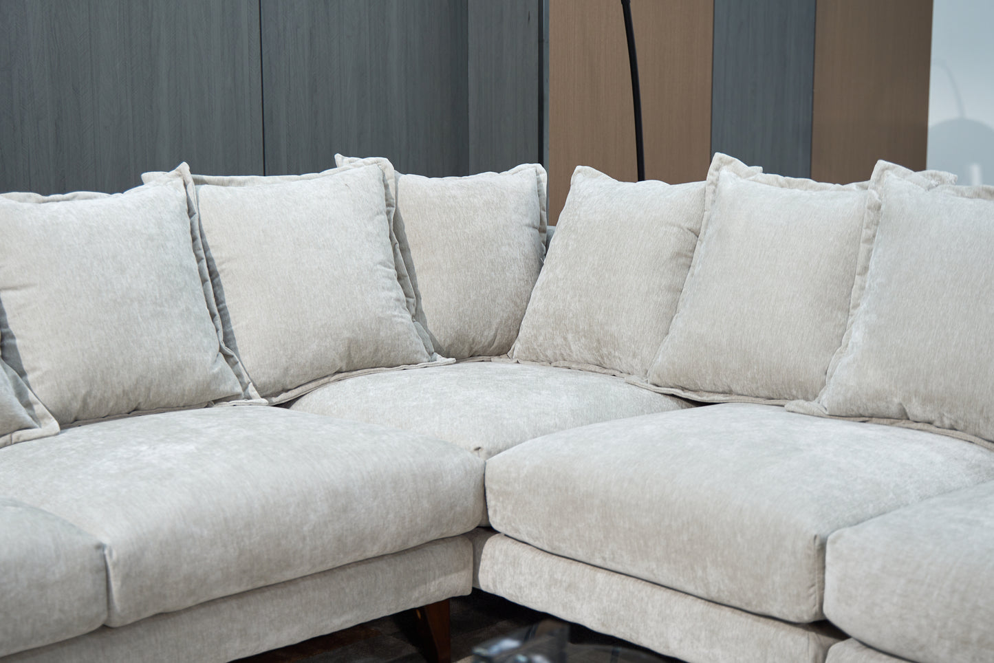 Victoria Corner Suite